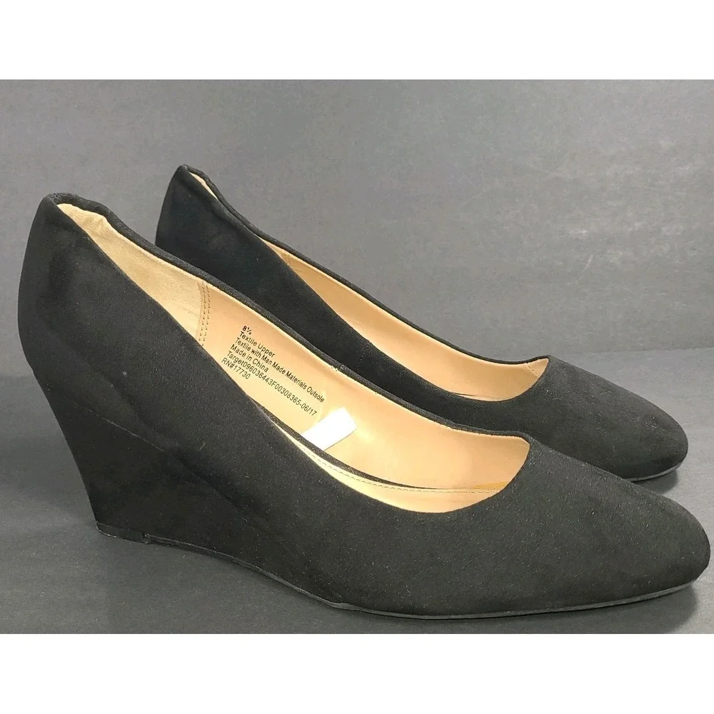 A New Day Women's Pumps – Size 8.5 – Black Faux Suede Wedge Heel Shoes – Classic